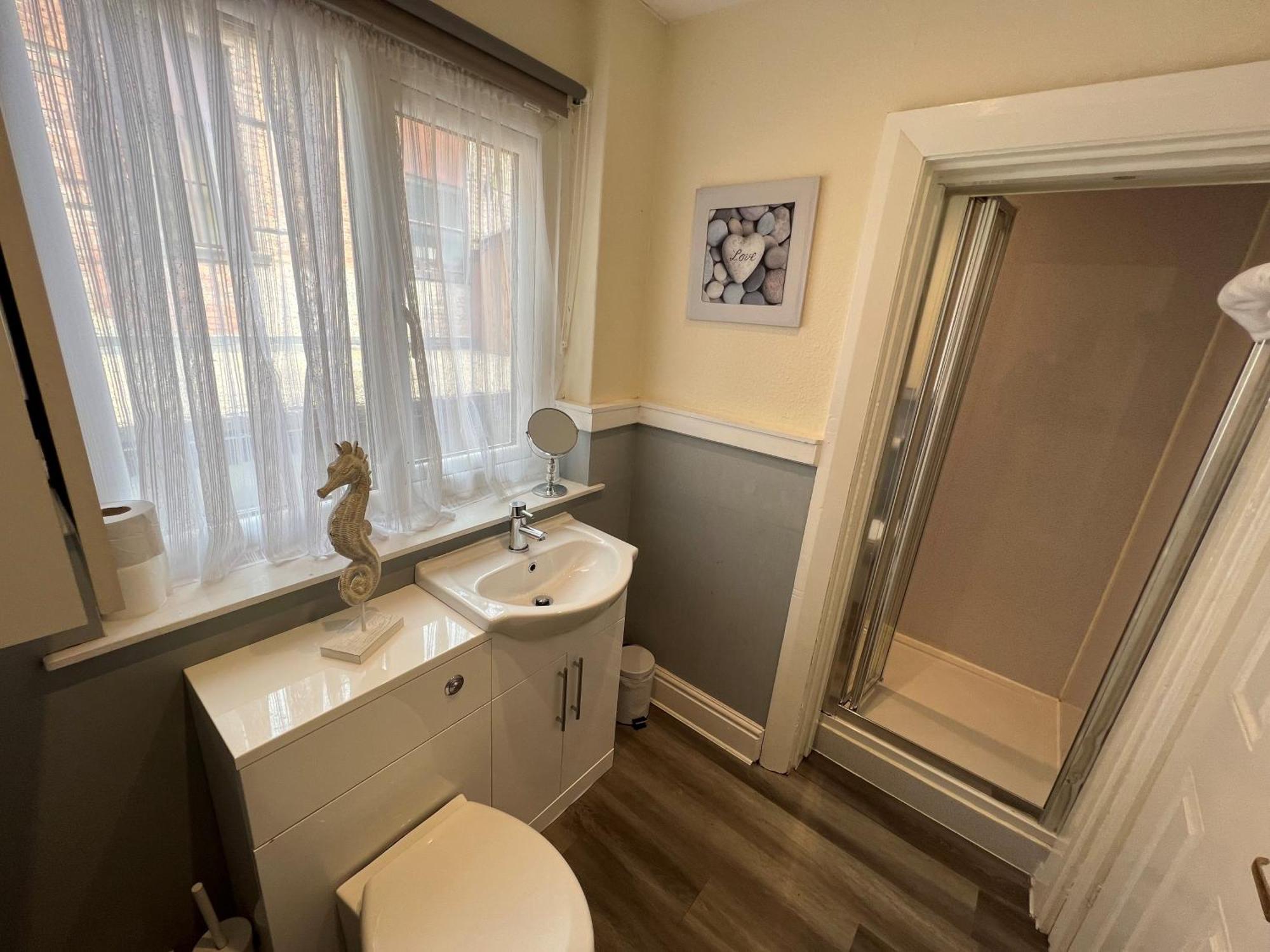 Ferienwohnung The George Centre Matlock  Zimmer foto